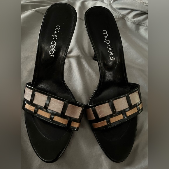 New Coup d’etat Black,Gold and Silver Sandals Size 10 - Picture 1 of 4